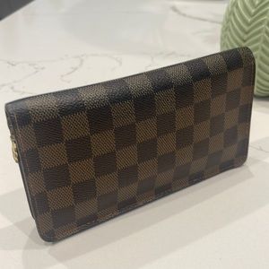 Louis Vuitton LV zipper wallet Porte Monnaie Sipper Brown Damier